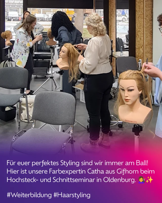 Für euer perfektes Styling sind wir immer am Ball! Hier ist unsere Farbexpertin Catha aus Gifhorn beim Hochsteck- und Schnittseminar in Oldenburg. 💇‍♀️✨
#Weiterbildung #Haarstyling #ModernHair #FriseurLeben #Gifhorn